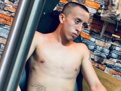 FamousParker - male webcam at xLoveCam