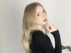 Fayletha-hot - blond female webcam at xLoveCam