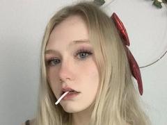 Fayletha-hot - blond female webcam at xLoveCam