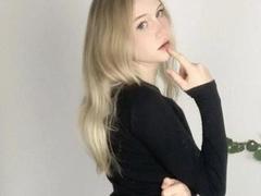 Fayletha-hot - blond female webcam at xLoveCam