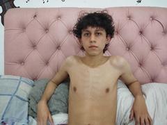 FelipeBrowns - male webcam at xLoveCam