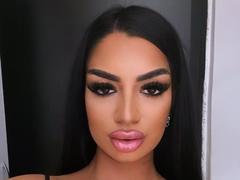 FionnaFire - female with black hair and  small tits webcam at xLoveCam