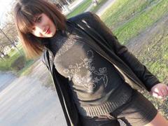 FlavorStar - female with brown hair webcam at xLoveCam