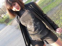 FlavorStar - female with brown hair webcam at xLoveCam