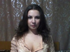 FlavorStar - female with brown hair webcam at xLoveCam