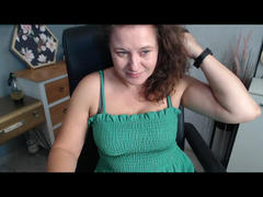 FlirtYolivia from xLoveCam