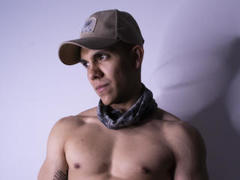 FrankPiero - male webcam at xLoveCam