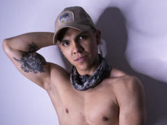 FrankPiero - male webcam at xLoveCam