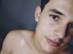 FreddyRomans - male webcam at xLoveCam