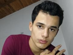 FreddyRomans - male webcam at xLoveCam