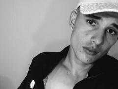 FreddyRomans - male webcam at xLoveCam