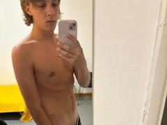 Frincio69 - male webcam at xLoveCam