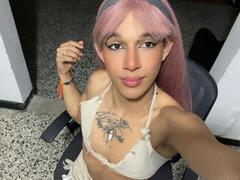 GabriellSweet - shemale webcam at xLoveCam