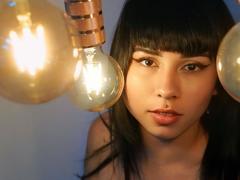 GaiaJonnes - female with black hair webcam at xLoveCam