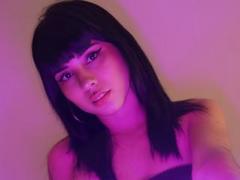 GaiaJonnes - female with black hair webcam at xLoveCam