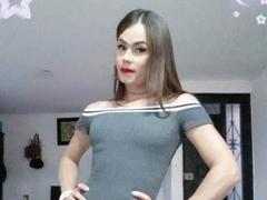 GaticaSex - shemale with brown hair and  small tits webcam at xLoveCam