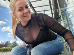 GeilesBabe-hot - blond female webcam at xLoveCam