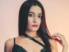 Genesismiller - female with black hair webcam at xLoveCam