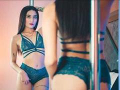 Genesismiller - female with black hair webcam at xLoveCam