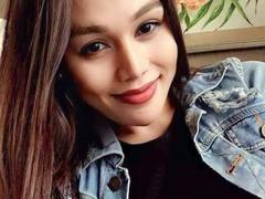 GilinurDreams - shemale webcam at xLoveCam