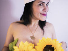 GirasolWalton - female with black hair webcam at xLoveCam