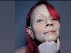 GiselleDunn - female with red hair webcam at xLoveCam