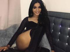 AnnaWilcoxon - shemale with black hair webcam at LiveJasmin