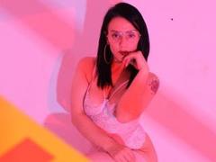 HallyHott - female webcam at xLoveCam