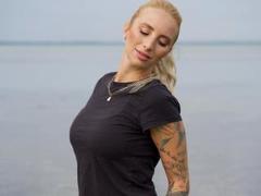 HannaSecret-hot - blond female webcam at xLoveCam