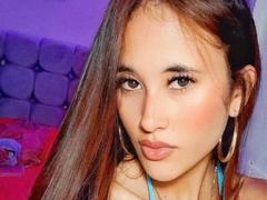 Harley_Roods - female with red hair webcam at ImLive