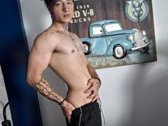 HawkiInsx - male webcam at xLoveCam