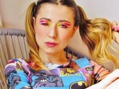 HeartHeidi - blond female webcam at xLoveCam