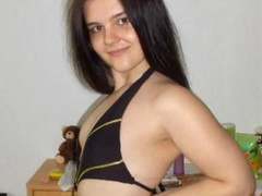 HeisseNici-hot - female with brown hair webcam at xLoveCam