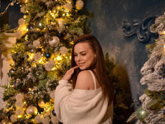 HelenBennett - female with brown hair and  small tits webcam at LiveJasmin
