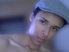 Hercolezz - male webcam at xLoveCam