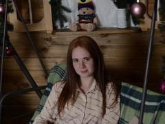 HereIsSoul - female with red hair webcam at xLoveCam