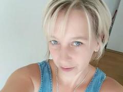 heisseMarissa-hot - blond female webcam at xLoveCam