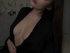 HiKristina - female webcam at xLoveCam