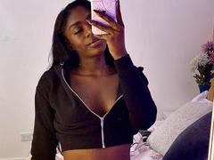 HilaryMartiin - female webcam at xLoveCam