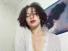 HoneySunny - female with brown hair webcam at xLoveCam