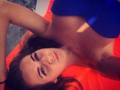 HotAneise - female with brown hair webcam at xLoveCam