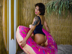 LissaAllisa - female with brown hair webcam at LiveJasmin