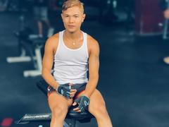 HotTonny - male webcam at xLoveCam