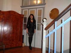 Hot-Lady34 - female with brown hair webcam at xLoveCam