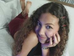 HottieLove69 from xLoveCam