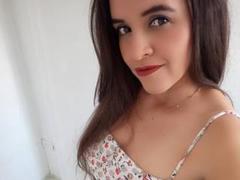 HottieLoveKinky from xLoveCam