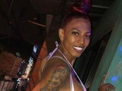 HunnyHotX - shemale webcam at xLoveCam