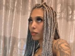 HunnyHotX - shemale webcam at xLoveCam