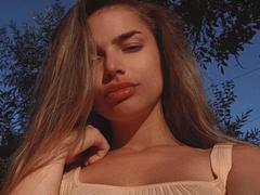 IngridI - blond female webcam at xLoveCam