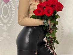 Innysik - female with red hair and  big tits webcam at xLoveCam